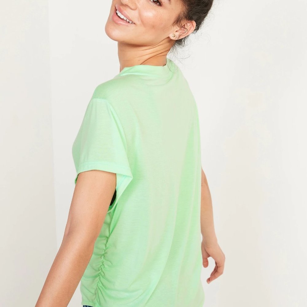 Old Navy UltraLite Side-Ruched Performance Top - Picture 3 of 3